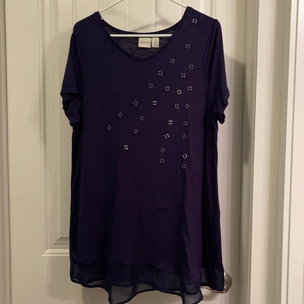 Women’s short sleeve top